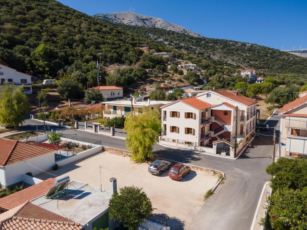 Alexatos Studios & Apartments Agia Efimia Exterior photo