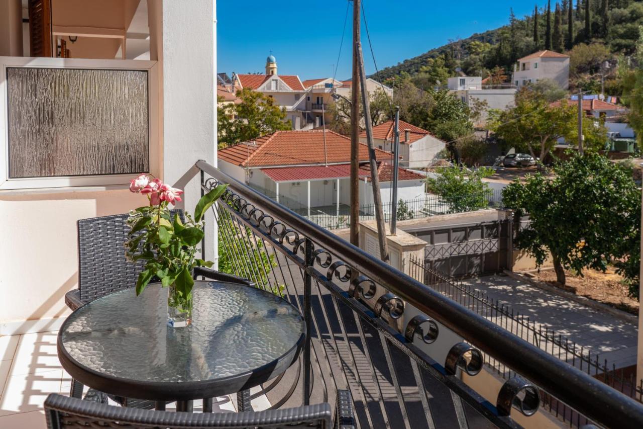 Alexatos Studios & Apartments Agia Efimia Exterior photo