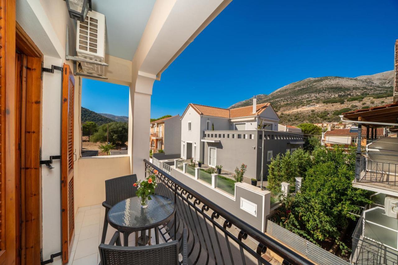 Alexatos Studios & Apartments Agia Efimia Exterior photo