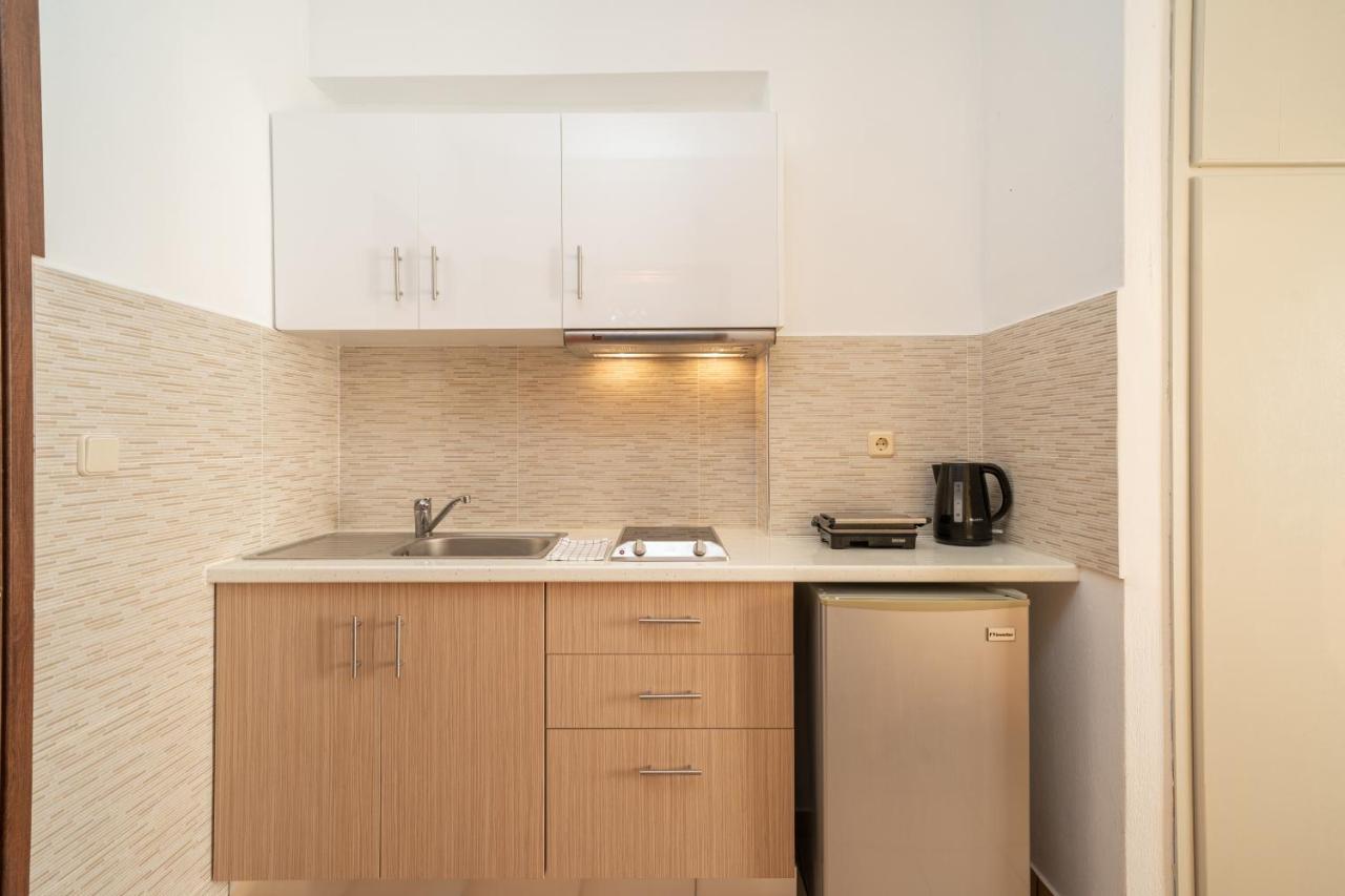 Alexatos Studios & Apartments Agia Efimia Exterior photo